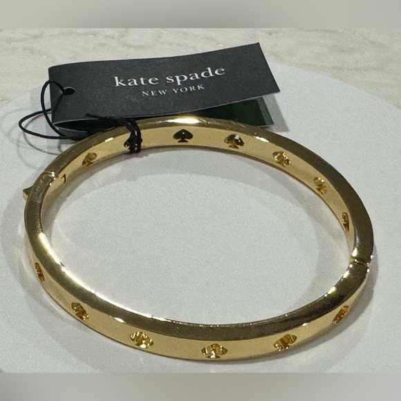 Kate Spade Cut To The Chase Spade Bracelet Cuff NWT - Picture 1 of 9